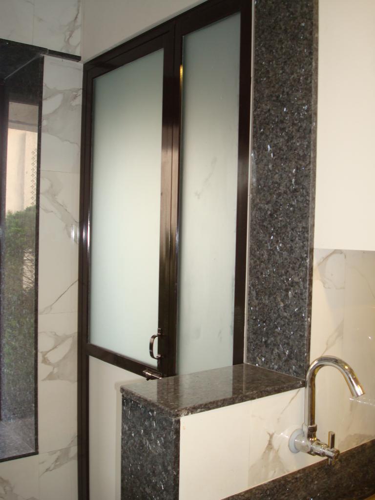 Master Bathroom - Turf View, Worli