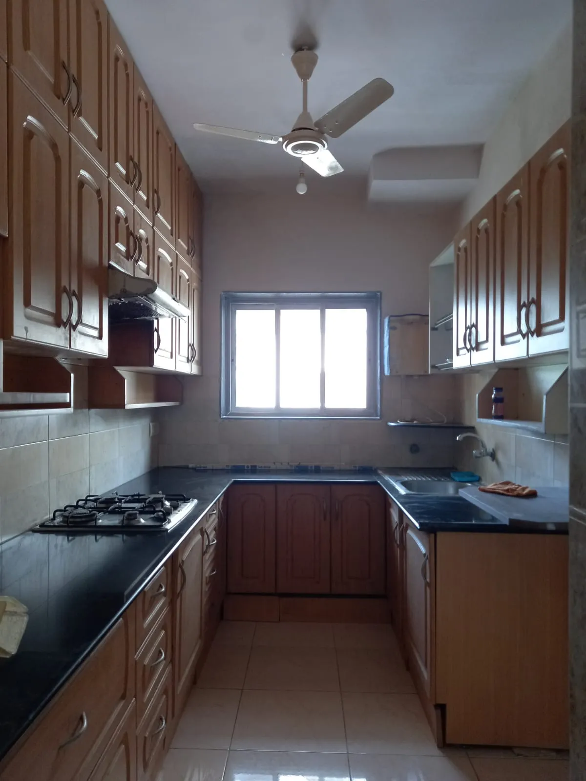 2 BHK Flats on Rent in Cozy Home, Bandra West