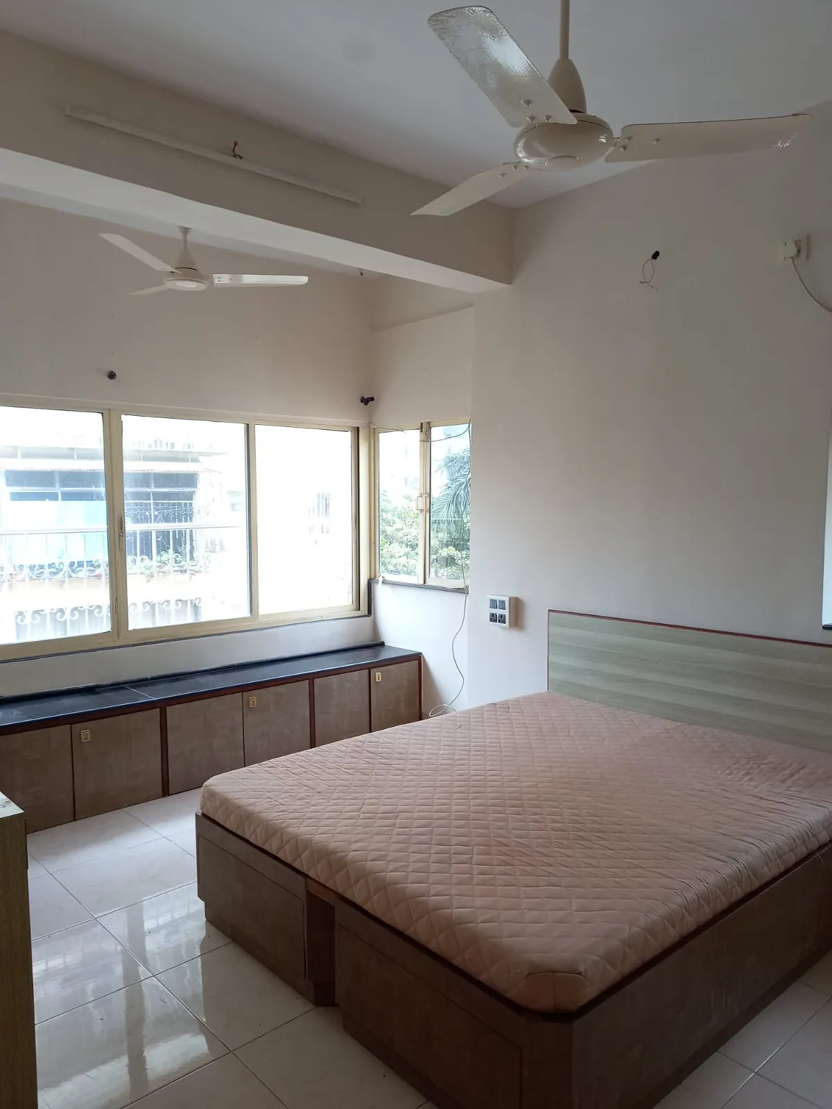 2 BHK Flats on Rent in Cozy Home, Bandra West