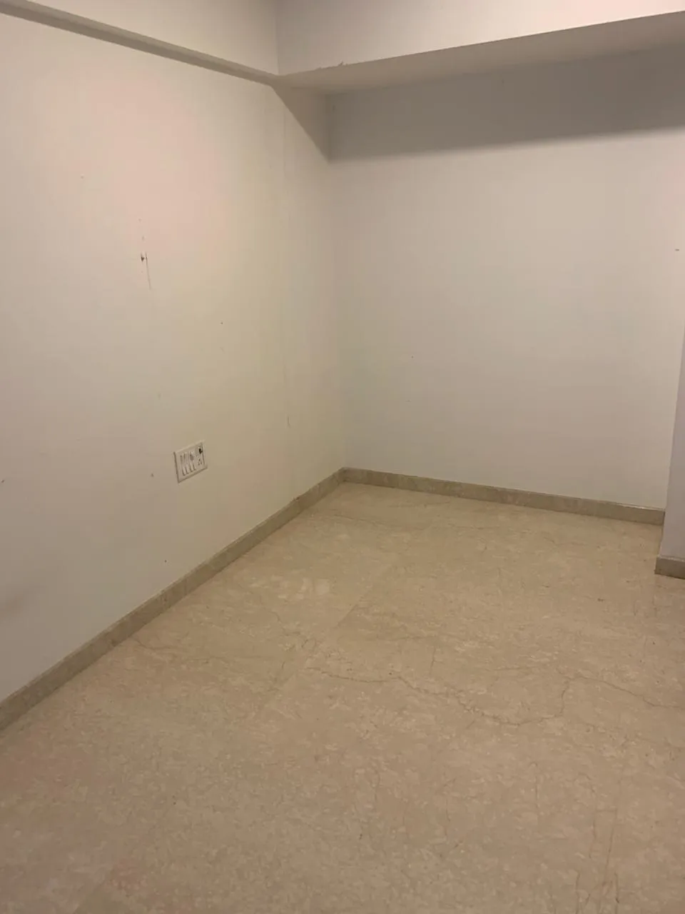 4 BHK Flats on Rent in Fairmont, Khar West