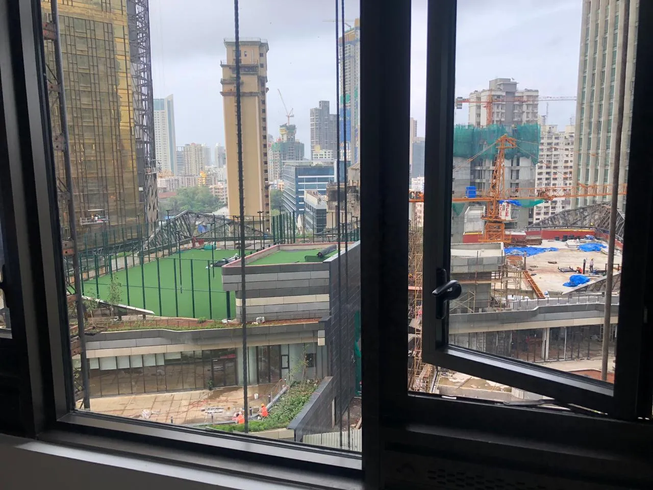 2 BHK Flats for Sale in Lodha Parkside, Lower Parel