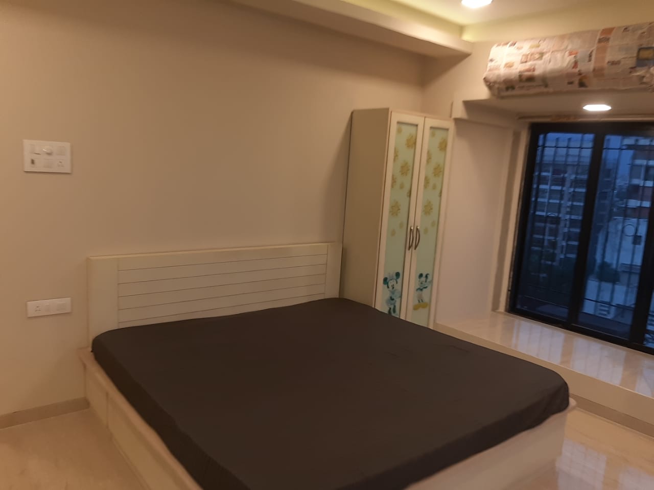 Bedroom 21 - Everest Apartments, Bandra West