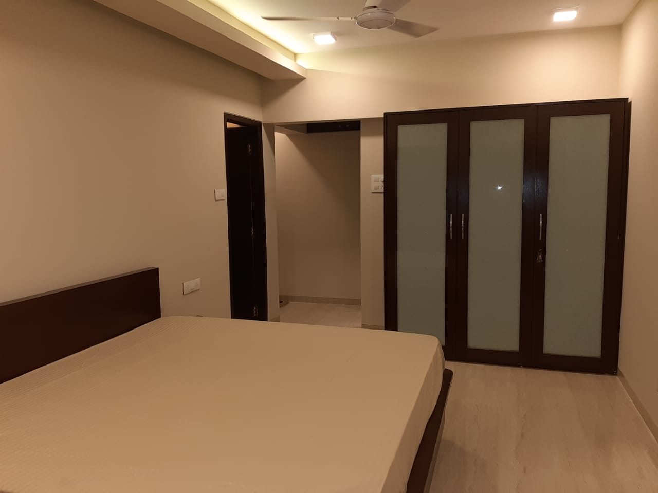 Bedroom 31 - Everest Apartments, Bandra West