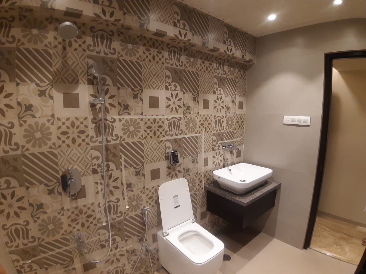 Master Bathroom2 - Everest Apartments, Bandra West