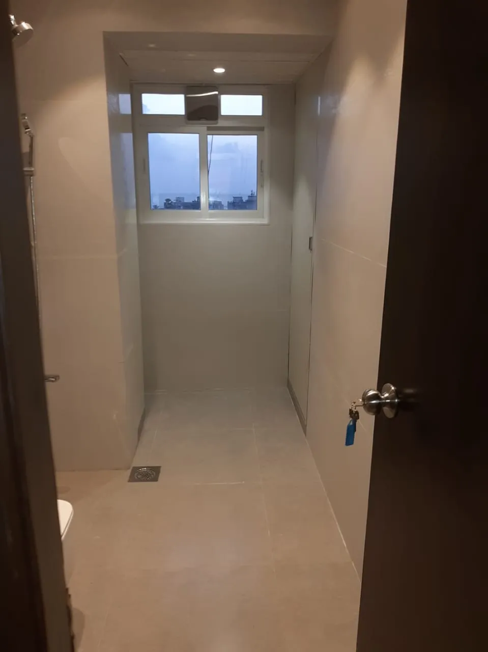 3½ BHK Flats on Rent in Everest Apartments, Bandra West