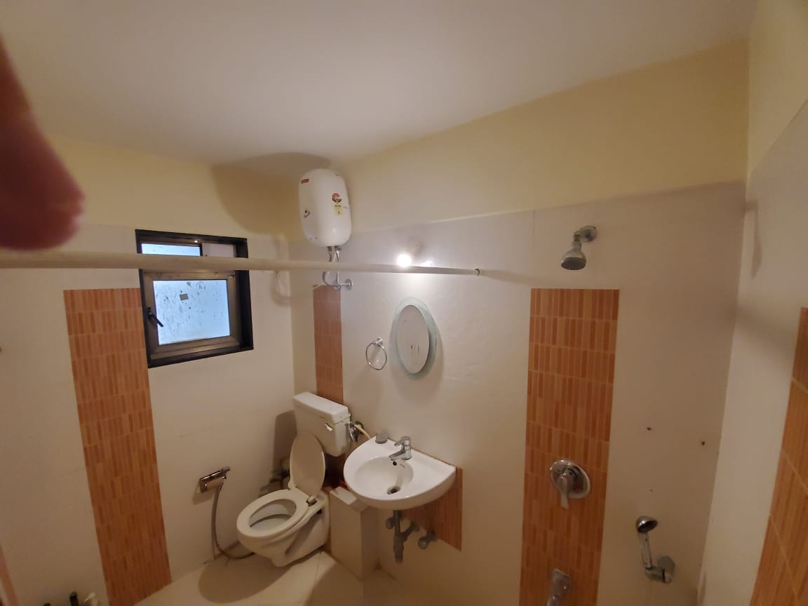 Bathroom 31 - Elco Residency, Bandra West