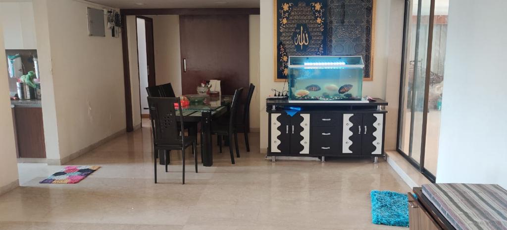 3½ BHK Furnished in Dheeraj Serenity , Santacruz West