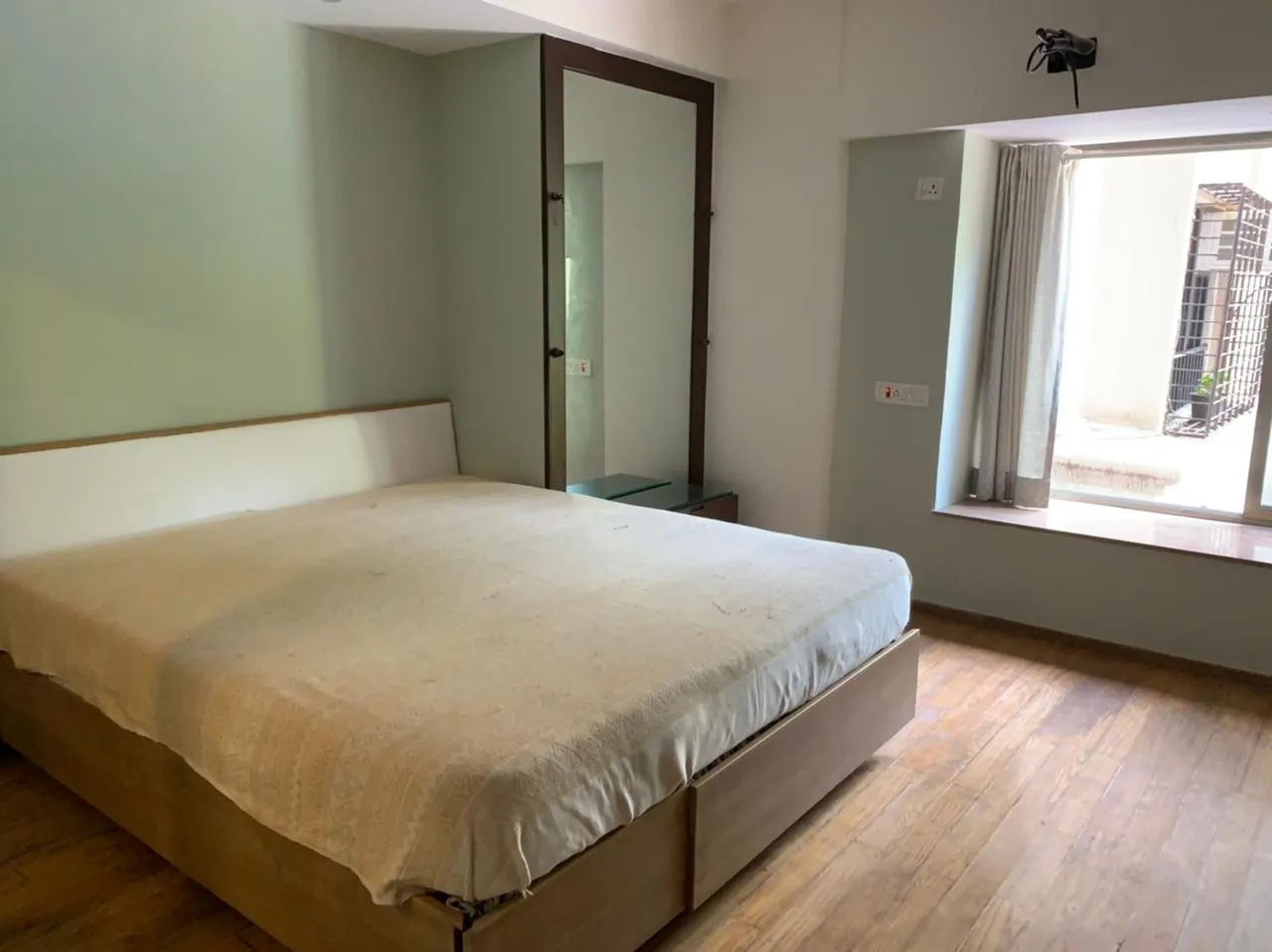 3 BHK Flats on Rent in Mittal Park, Juhu