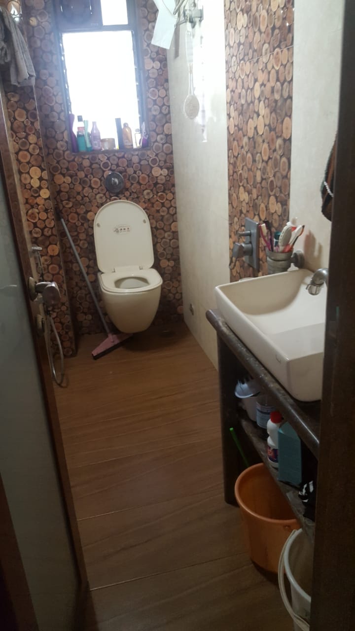 Bathroom 3 - Georgina Apartment, Bandra West