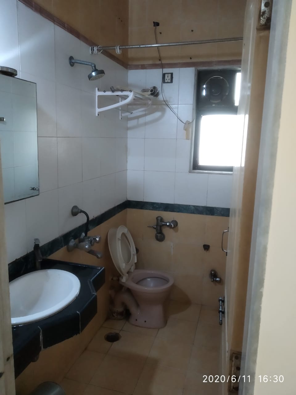 Bathroom 2 - Meera Tower, Andheri West