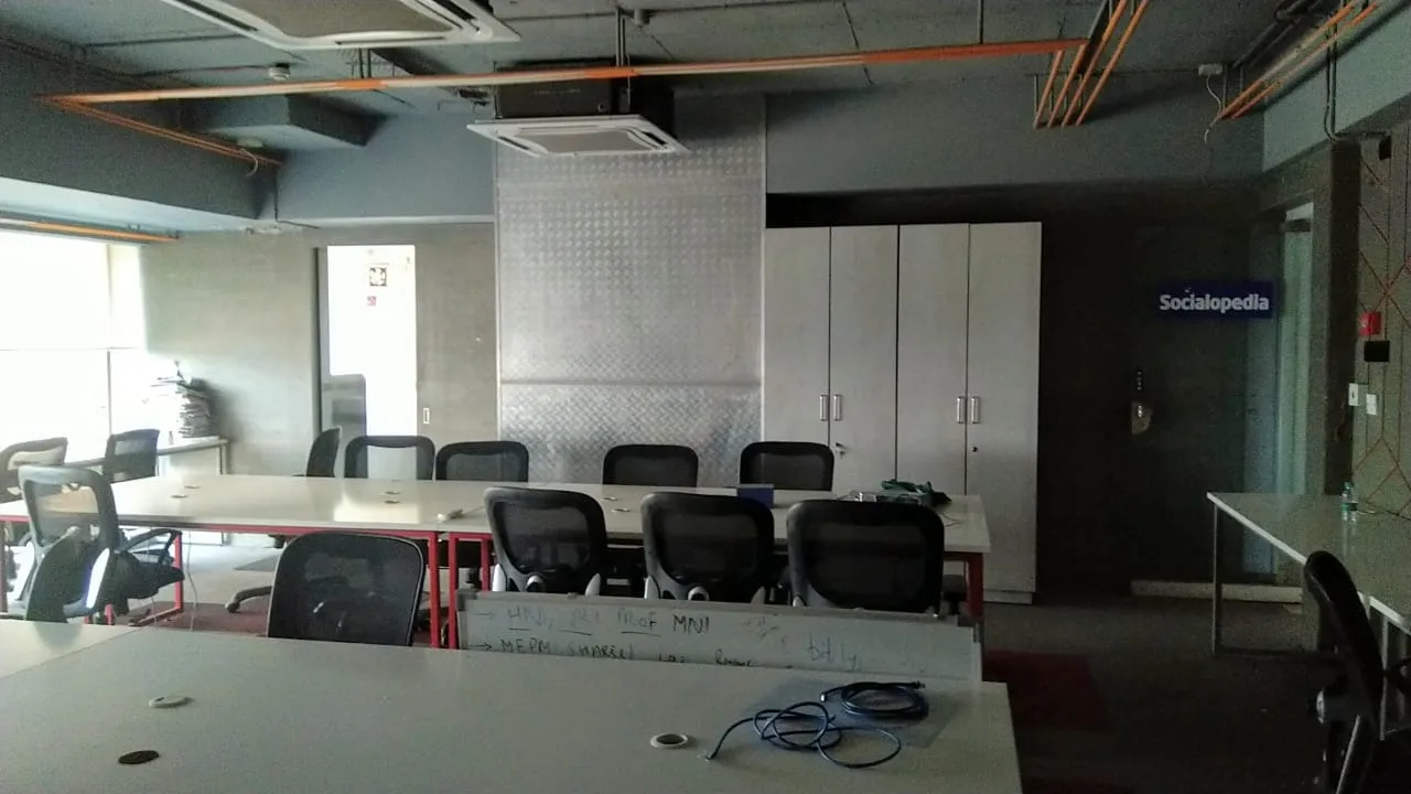 Office Space Offices for Sale in Dev Plaza, Vile Parle West
