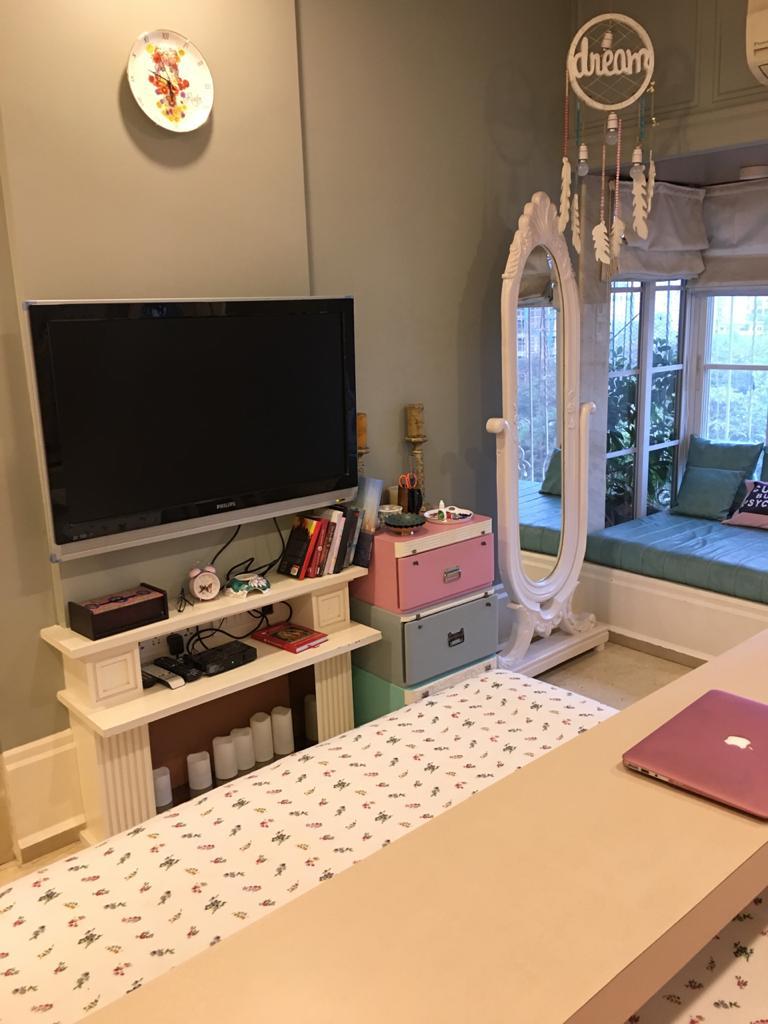 Bedroom 4 - Shraddha Suman, Juhu