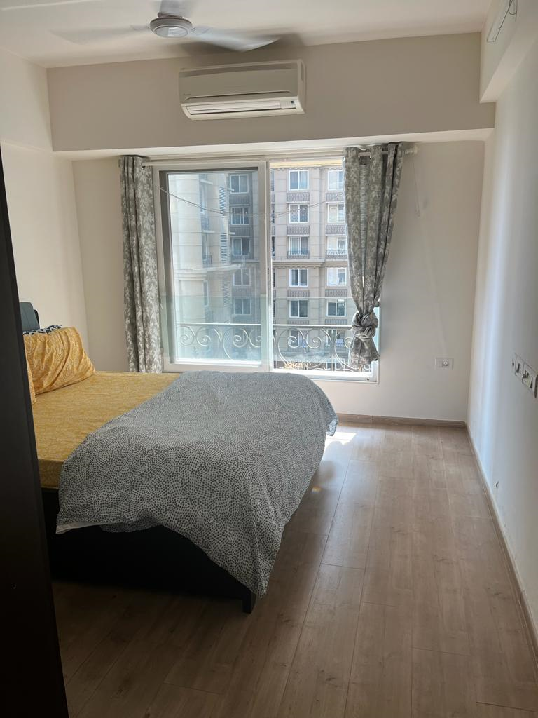 14 - Kanakia Paris, Bandra East