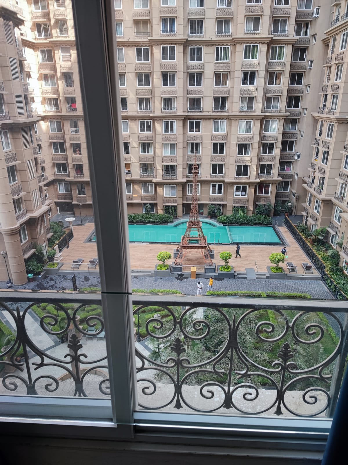 3 BHK Flats for Sale in Kanakia Paris, Bandra East