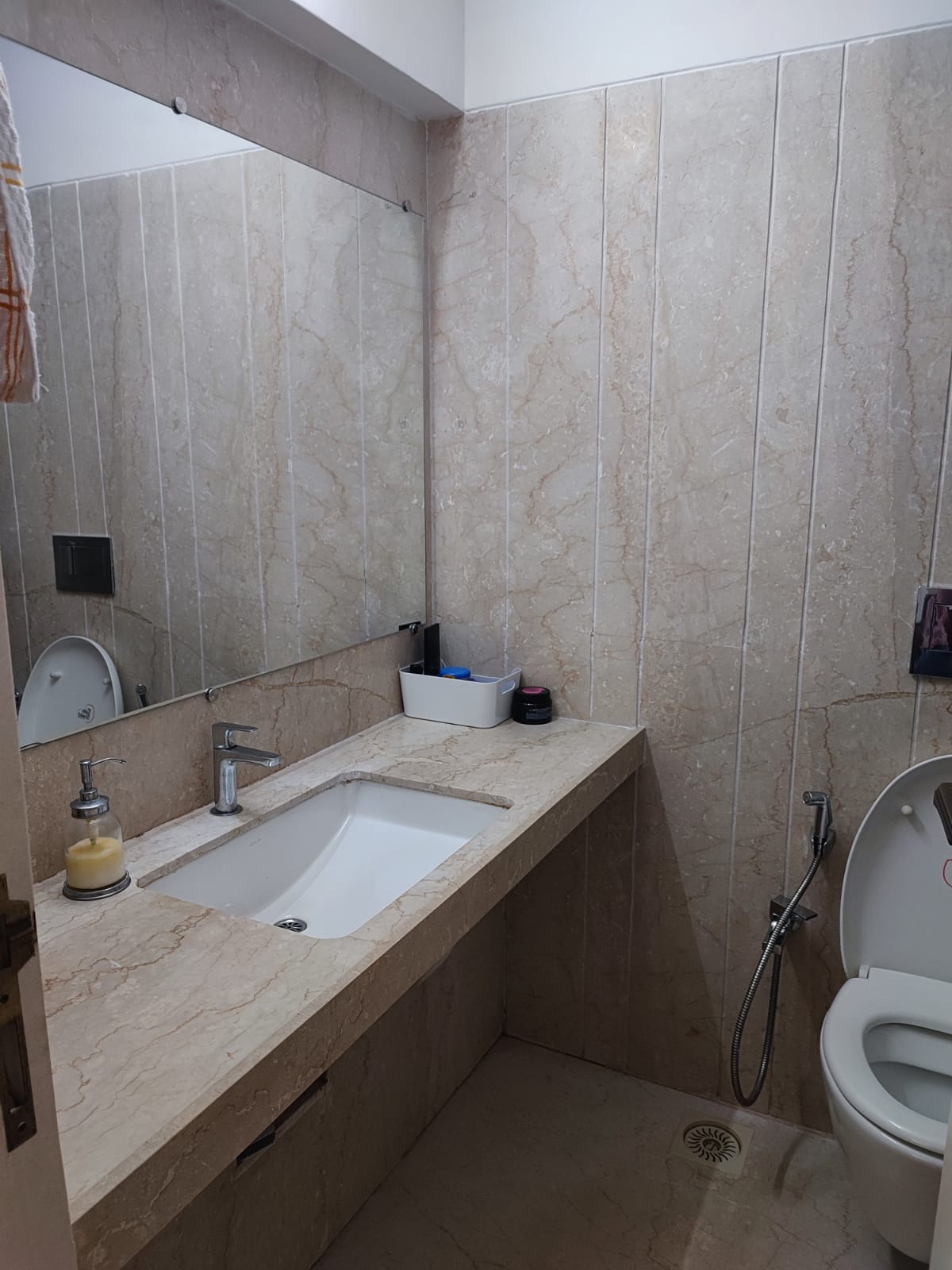 4 - Kanakia Paris, Bandra East