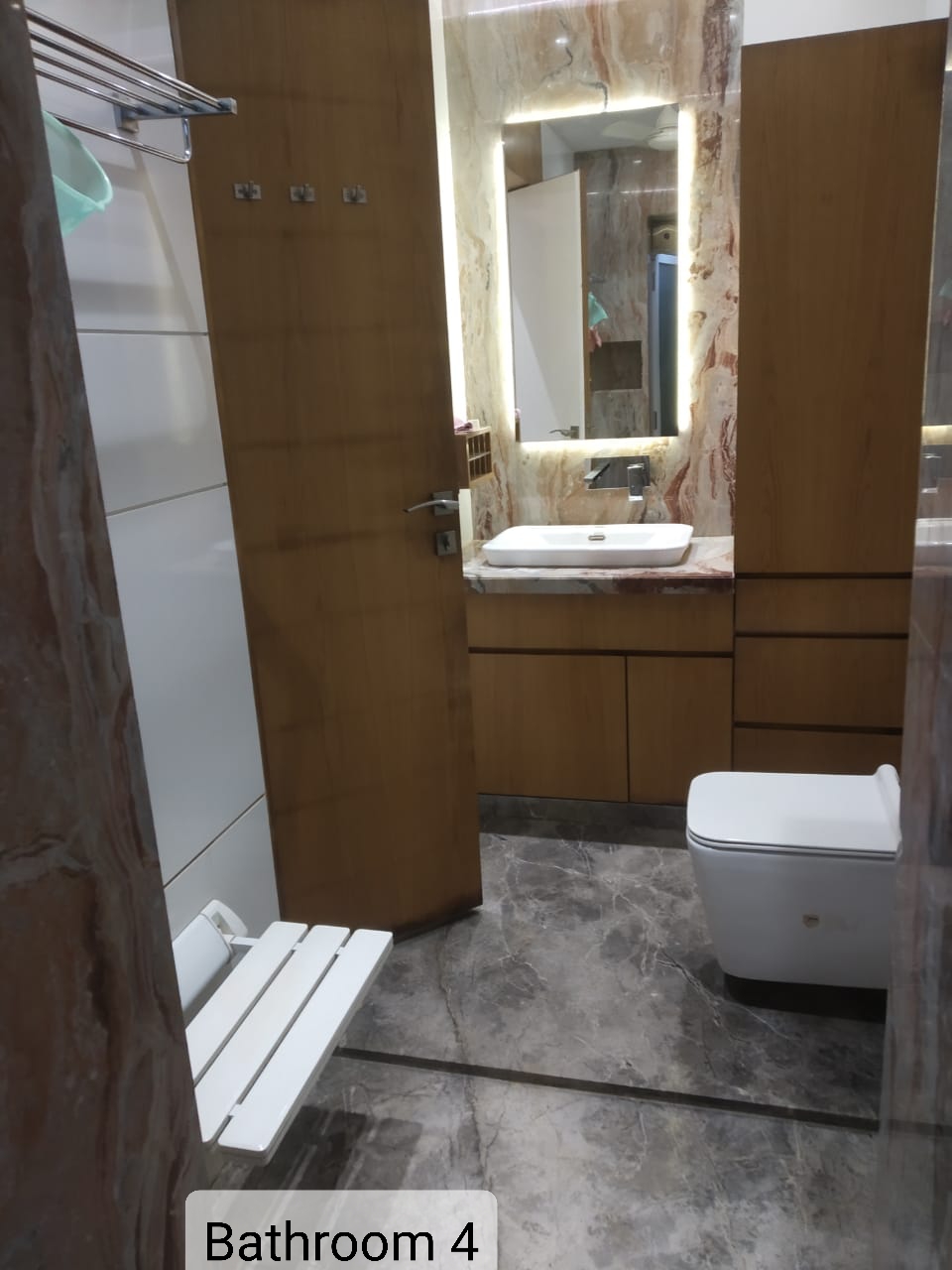 Bathroom 34 - Valencia, Juhu