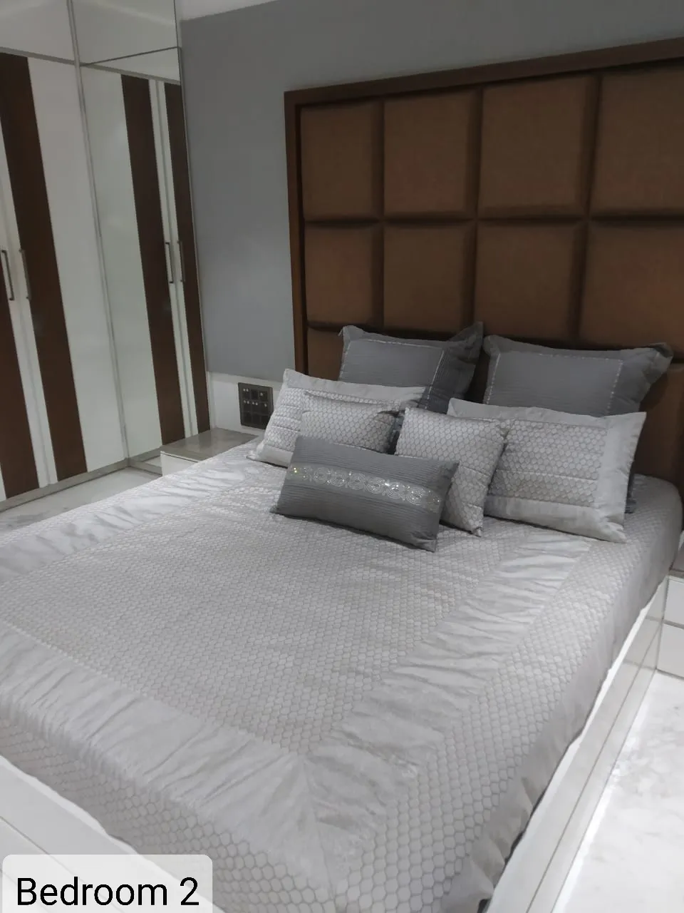 3 BHK Flats on Rent in Valencia, Juhu