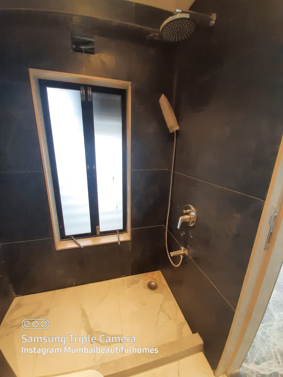 Master Bathroom - Bhaveshwar Smruti Apartment, Santacruz West
