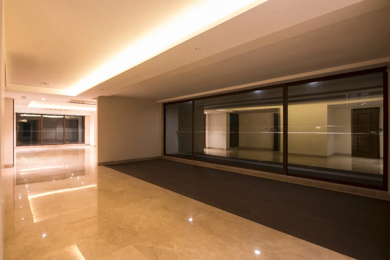 4 BHK Flats on Rent in Khushi Belmondo, Santacruz West