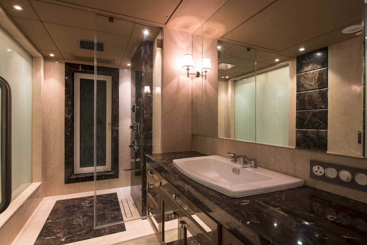 8 - Khushi Belmondo, Santacruz West