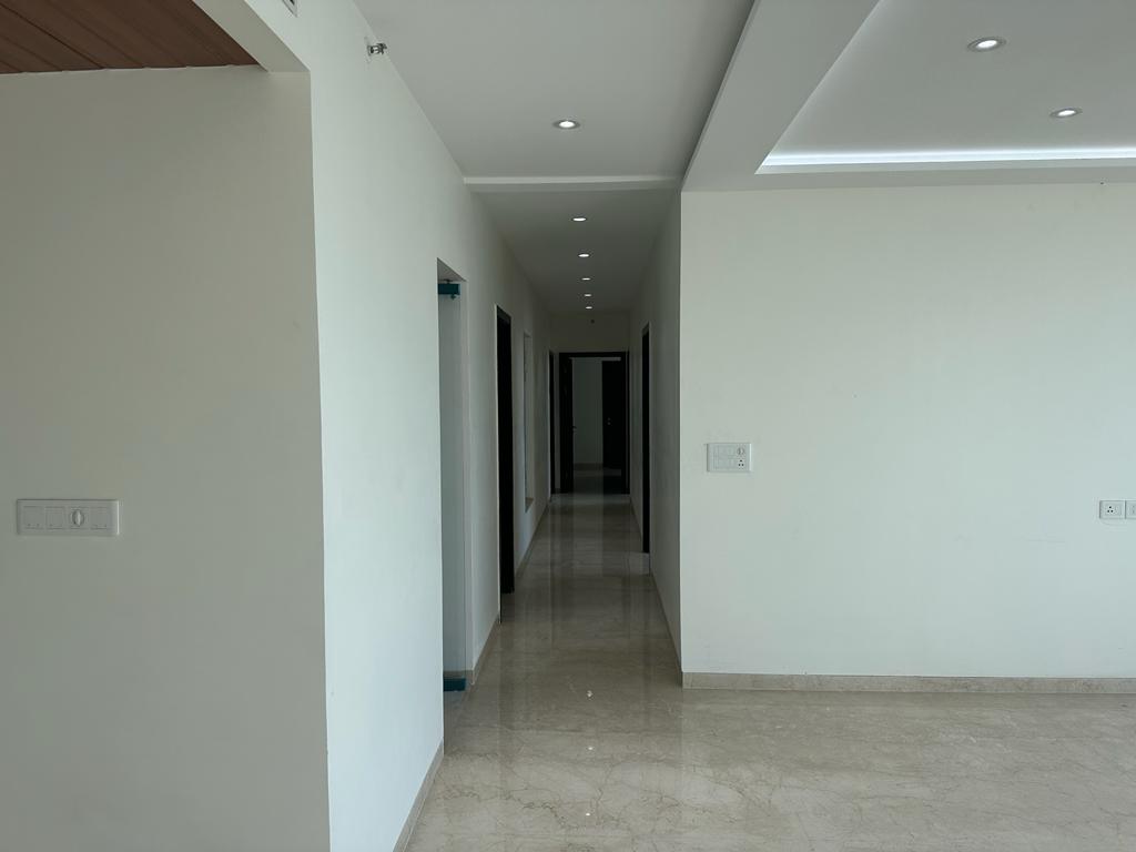 1 - Oberoi Esquire, Goregaon East