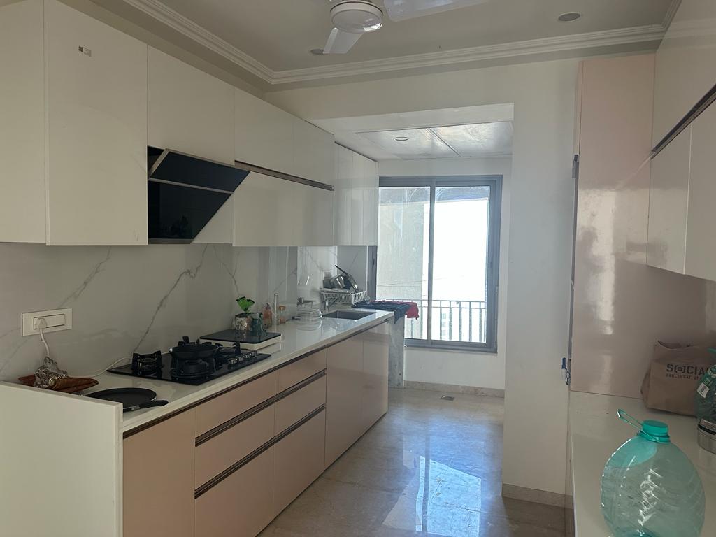 7 - Oberoi Esquire, Goregaon East