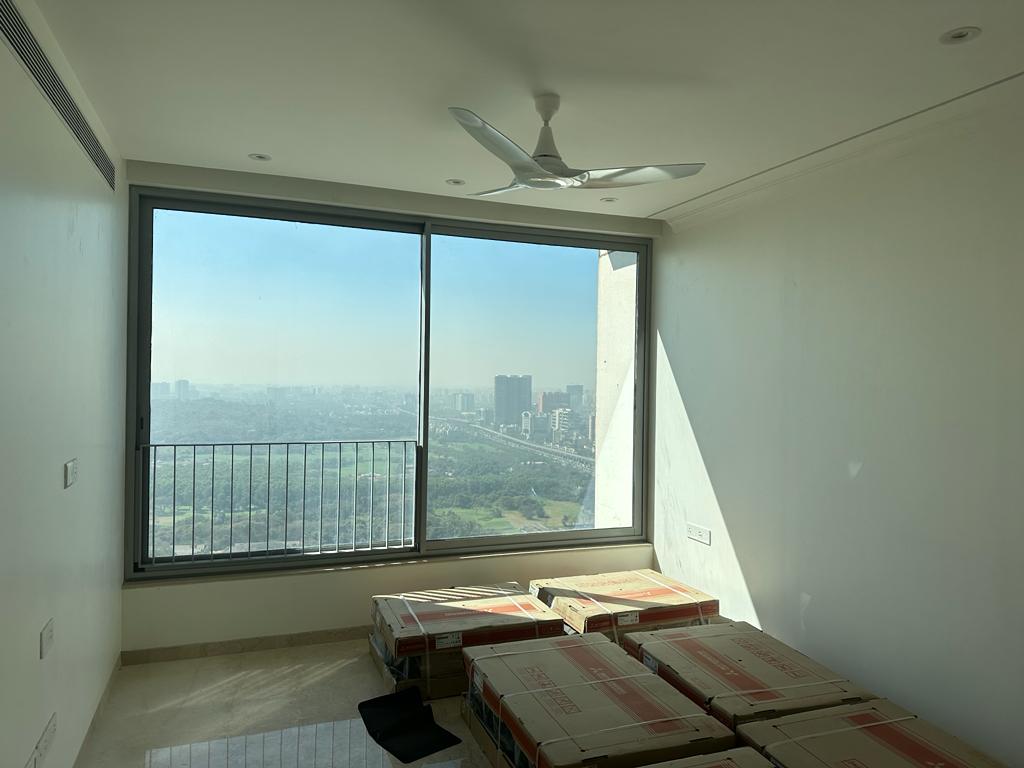 8 - Oberoi Esquire, Goregaon East