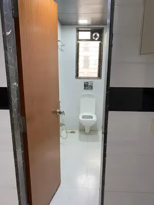 2 BHK Apsara Cosmopolitan, Bandra West — for Rent — photo 3 thumbnail