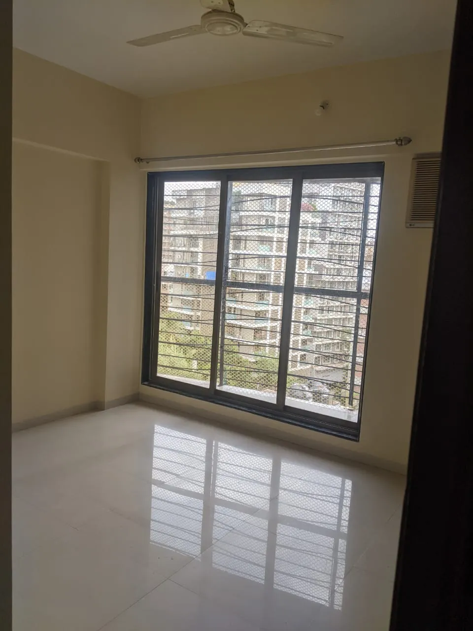 3 BHK Flats on Rent in Aditya, Juhu