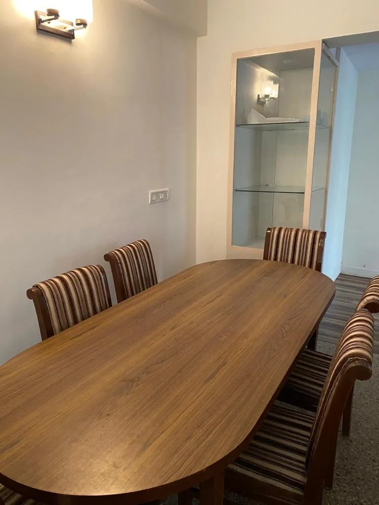 2 BHK Flats on Rent in Maneck Mahal, Juhu