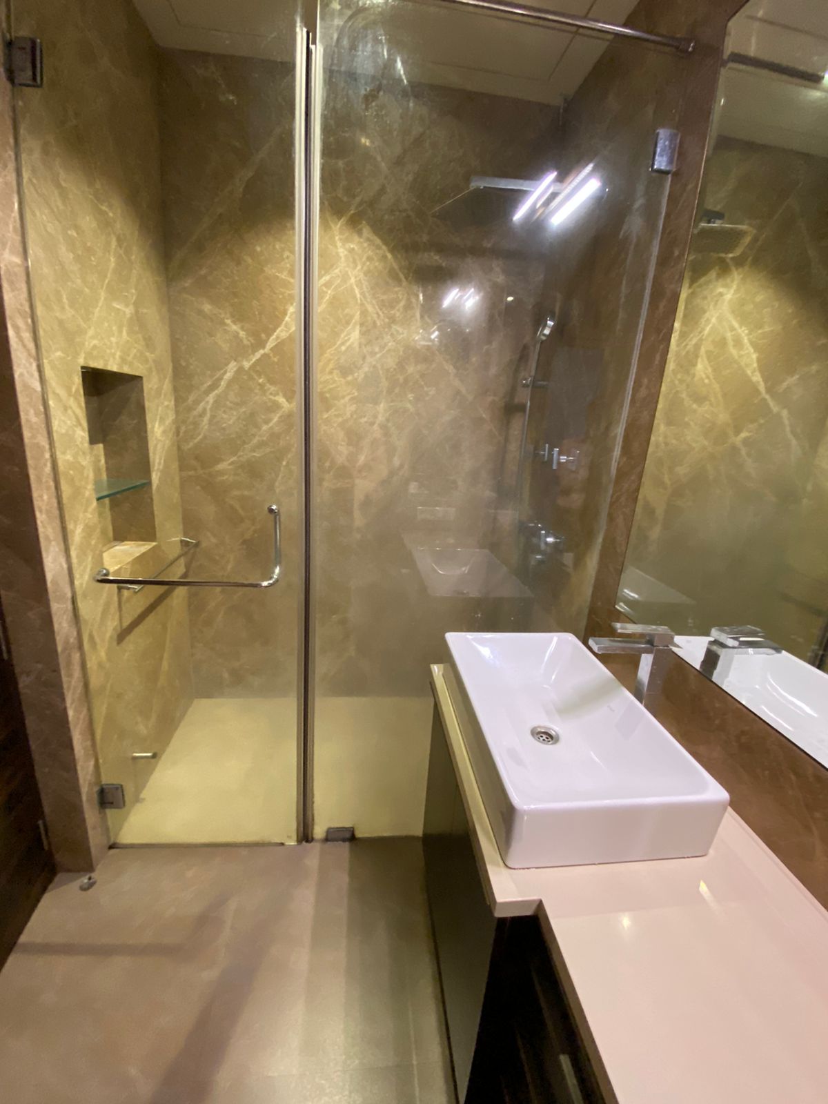 2 BHK Fully Furnished in Lodha Primero , Mahalaxmi