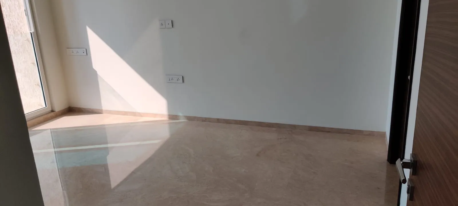 4 BHK Flats on Rent in Raheja Imperia, Worli