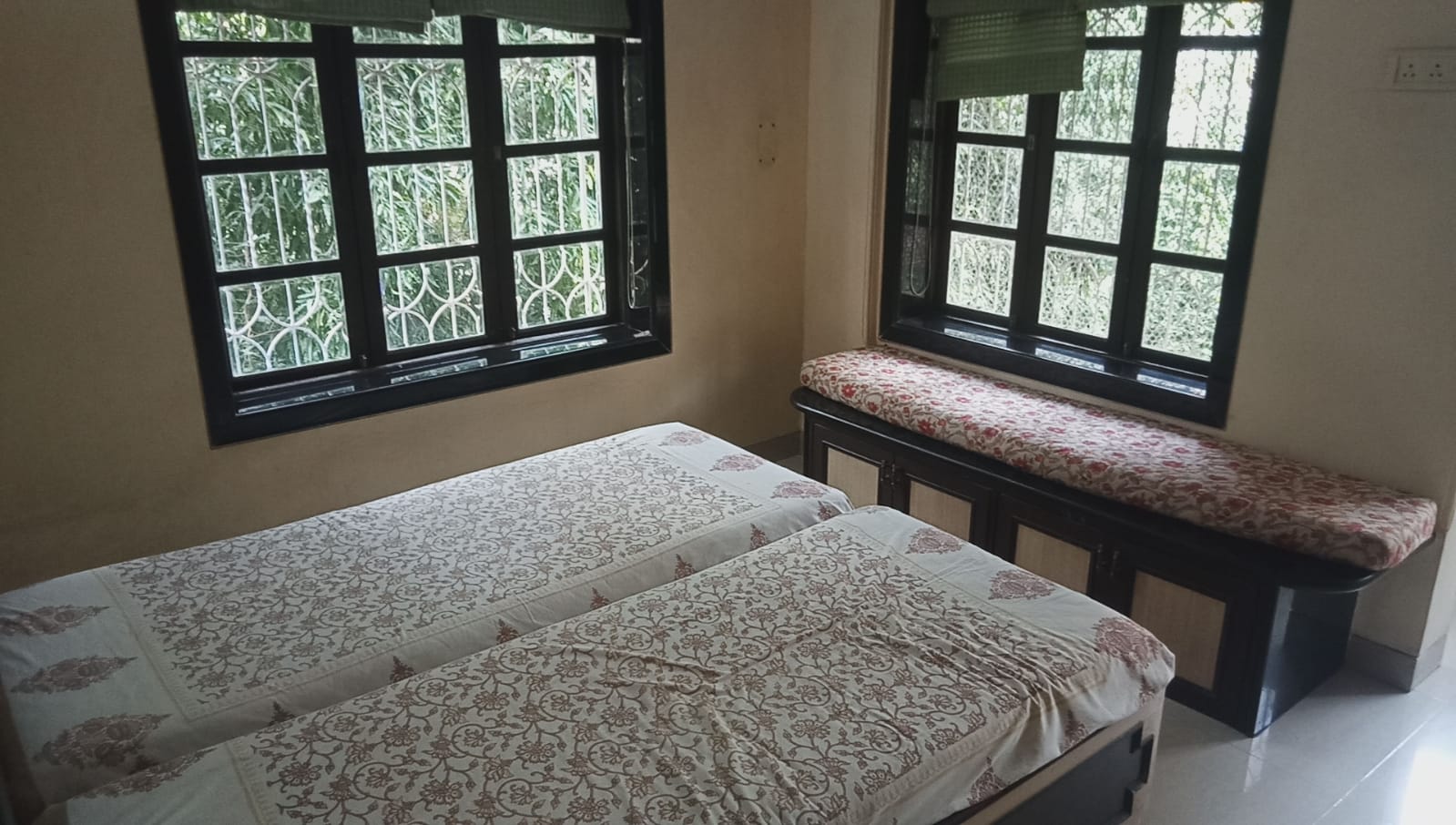 4 - Chandangiri , Santacruz West