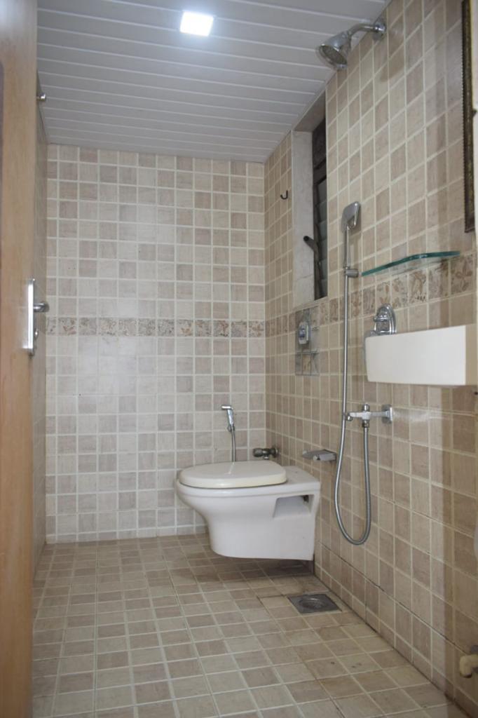 3 BHK Flats for Sale in RNA Azzure, Bandra East