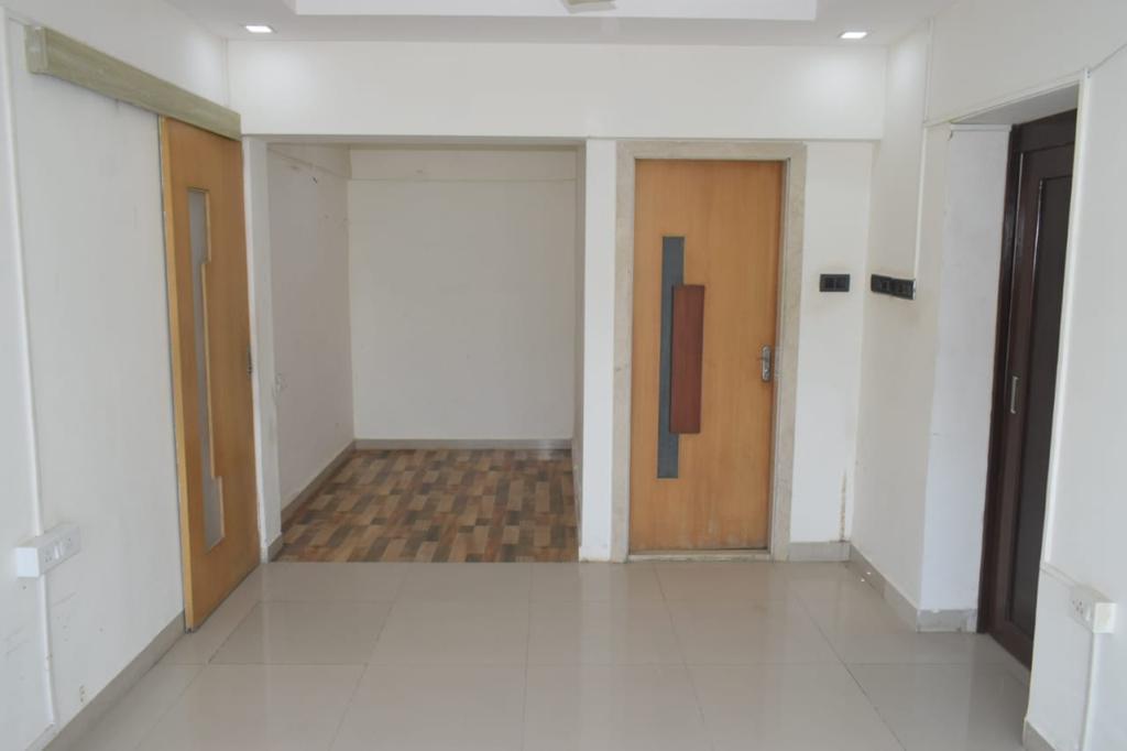 08 - Rna Azzure, Bandra East