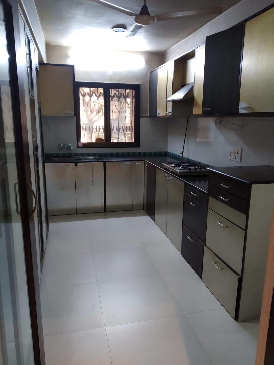 01 - Moraba Mansion, Bandra West