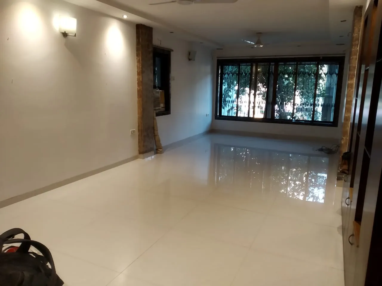 2 BHK Flats on Rent in Moraba Mansion, Khar West