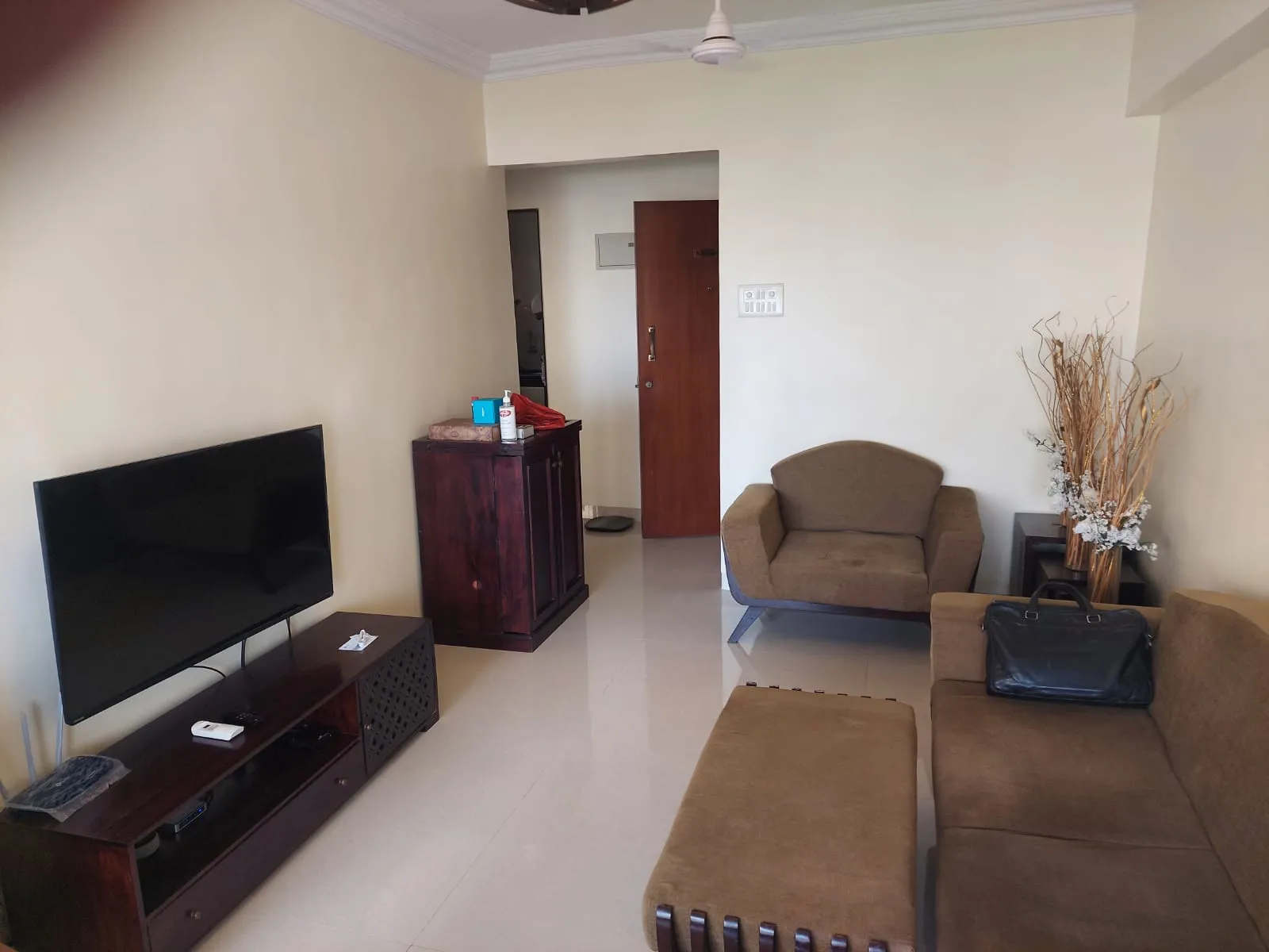 2 BHK Flats on Rent in Vindhyachal, Bandra West