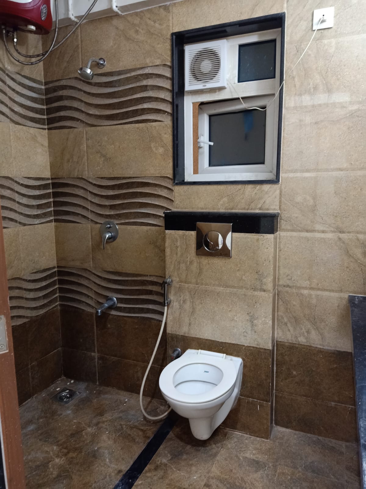 5 - Hubtown Sunstone, Bandra East