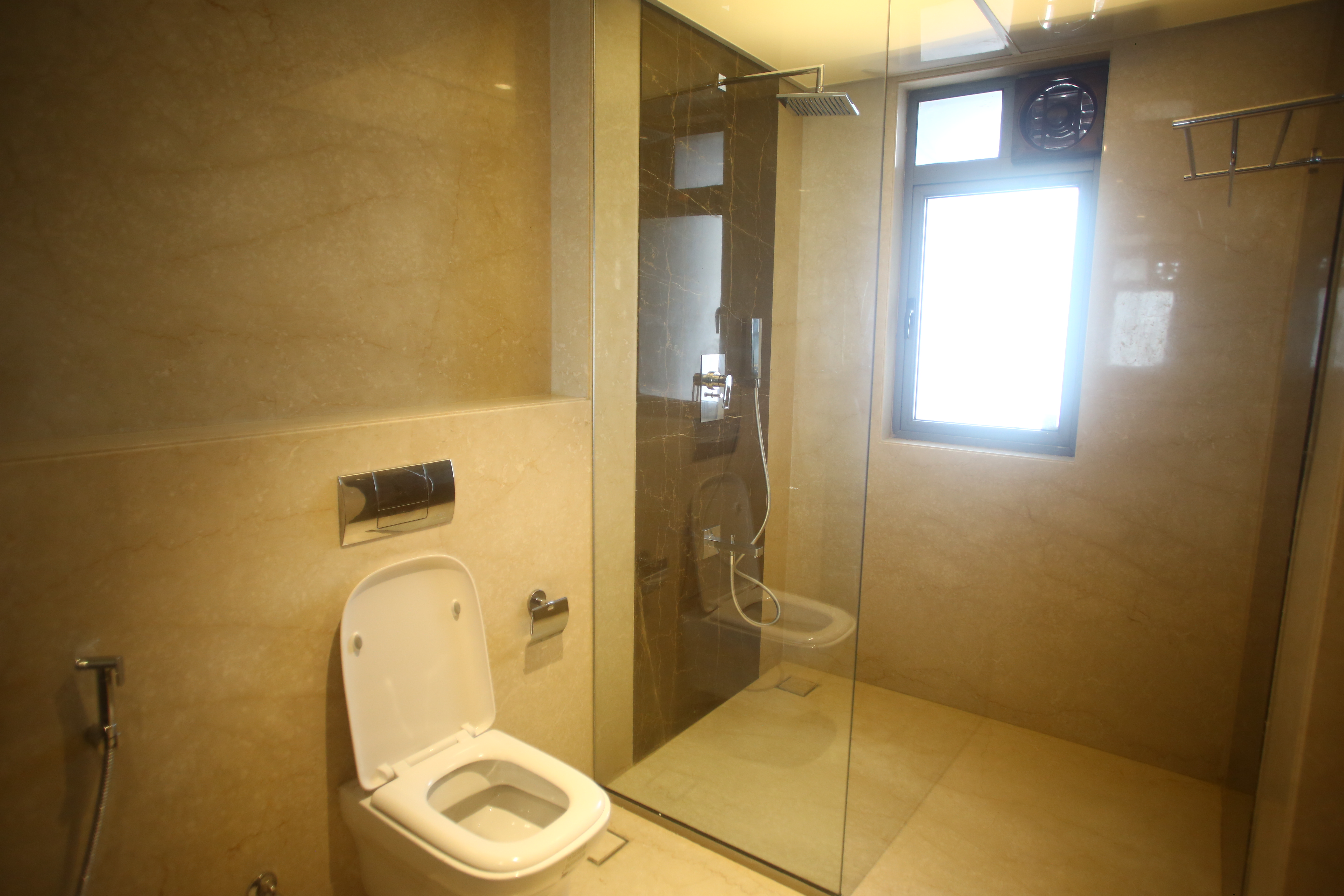 Cam45603 - Signia Isles, Bandra East