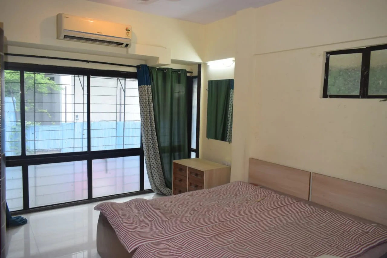 1 BHK Flats for Sale in Zeba Corner, Bandra West