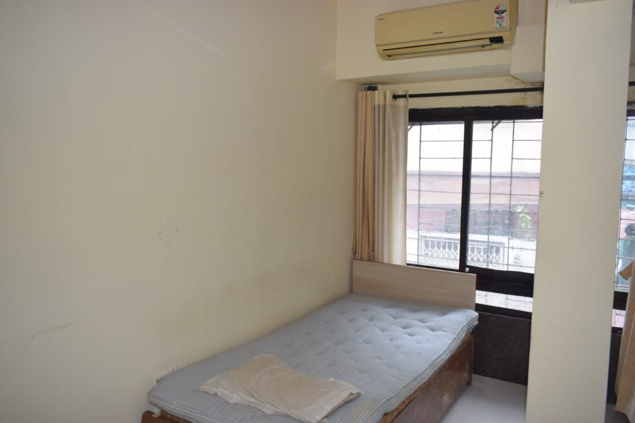 13 - Zeba Corner, Bandra West