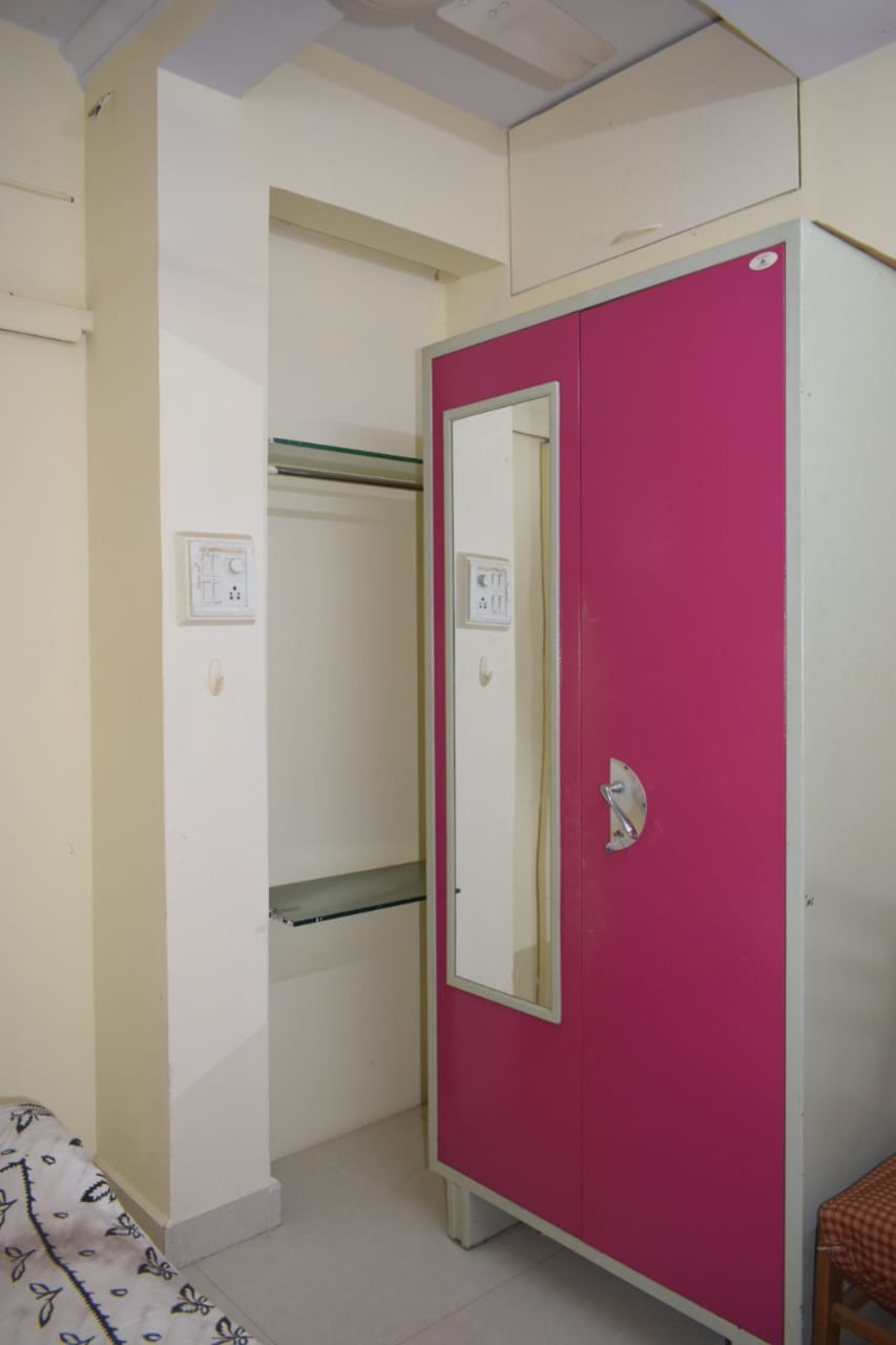 16 - Zeba Corner, Bandra West