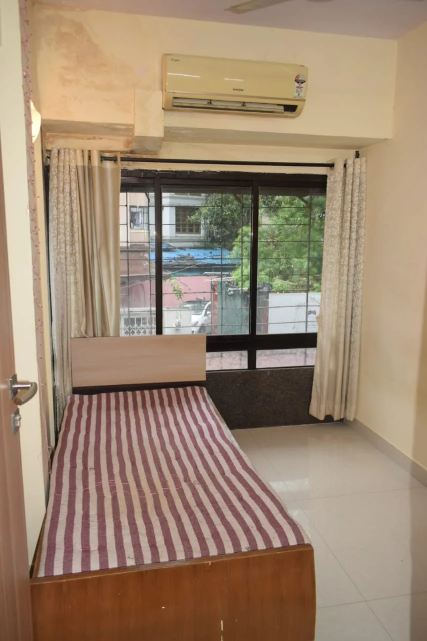 1 BHK Flats for Sale in Zeba Corner, Bandra West