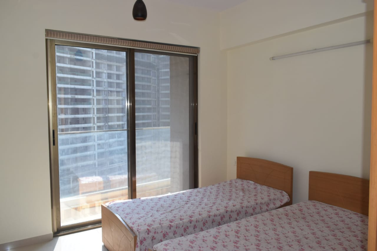 3 BHK Semi-Furnished in Kalpataru Sparkle , Bandra East