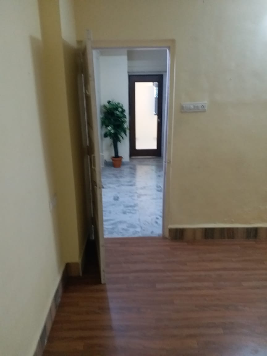 Building6 - Girnar Society, Santacruz West