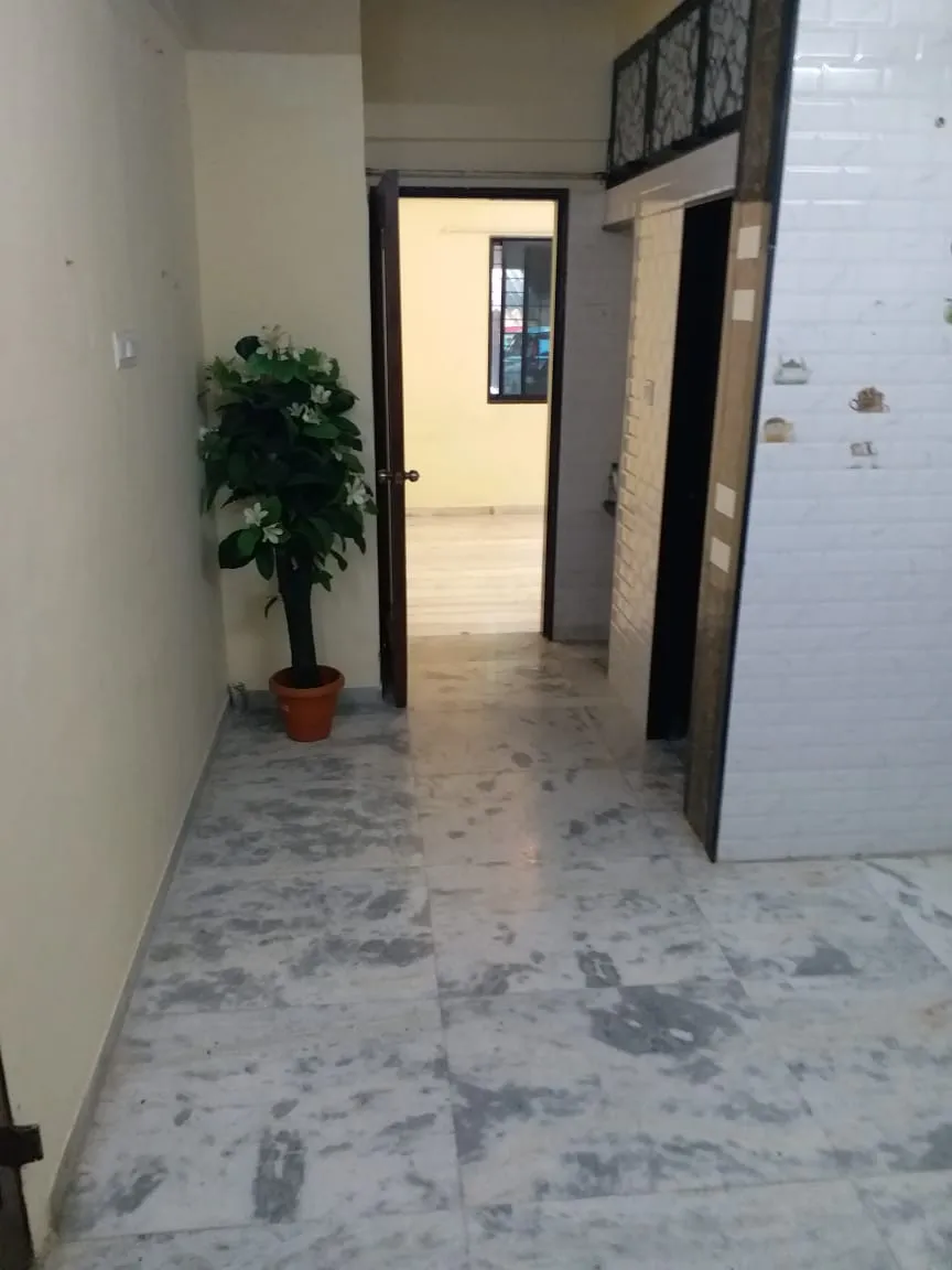 2BHK Flats for Sale in Girnar Society, Santacruz West