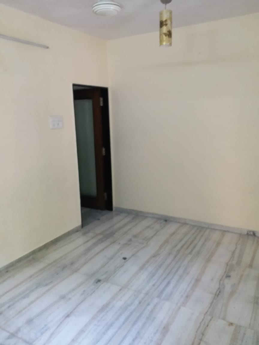 Building9 - Girnar Society, Santacruz West