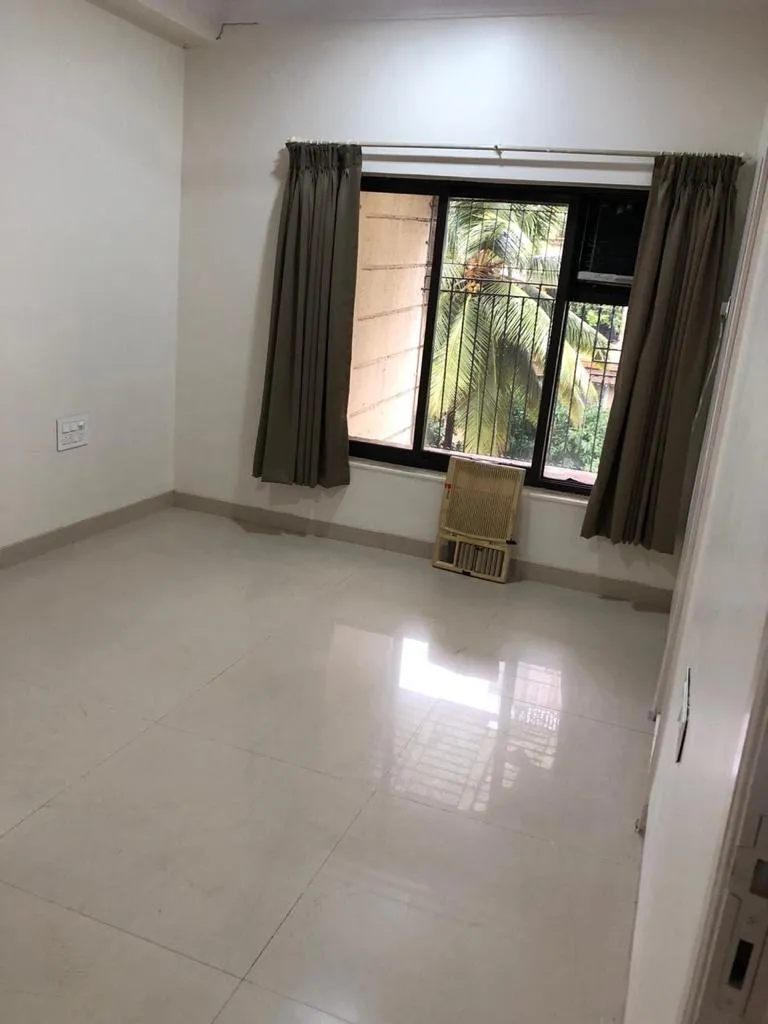 3 BHK Flats on Rent in Villa Rosa, Bandra West