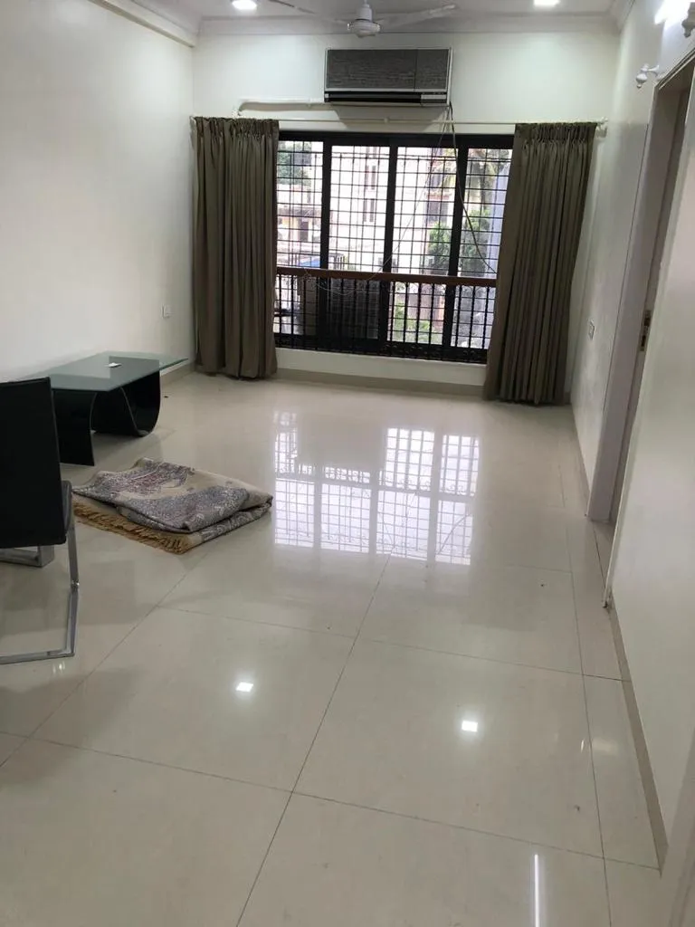 3 BHK Flats on Rent in Villa Rosa, Bandra West